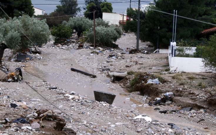 Χίλια άτομα χωρίς ρεύμα στη δυτική Αττική