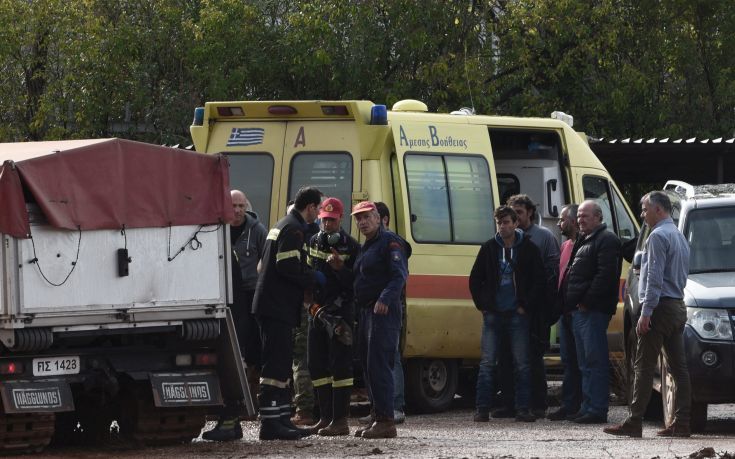 Κινητή υγειονομική μονάδα στη Μάνδρα έστησε η περιφέρεια Αττικής