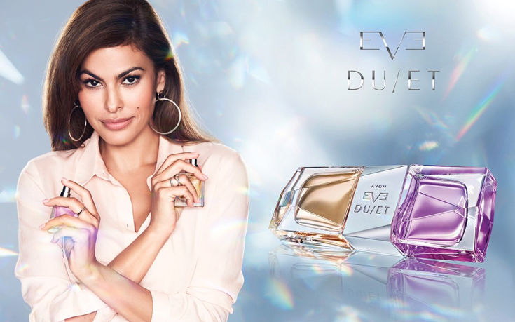 Η γοητευτική ηθοποιός Eva Mendes προτείνει το νέο διπλό άρωμα Eve Duet της Avon