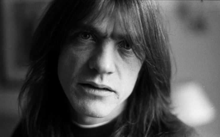 «Έφυγε» ο συνιδρυτής των θρυλικών AC/DC, Malcolm Young