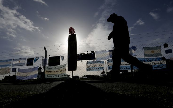 Απέλπιδες έρευνες για το υποβρύχιο που αγνοείται ενώ ο χρόνος τελειώνει