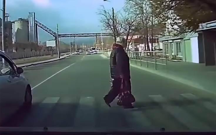 Πεζοί που γλίτωσαν σαν από θαύμα