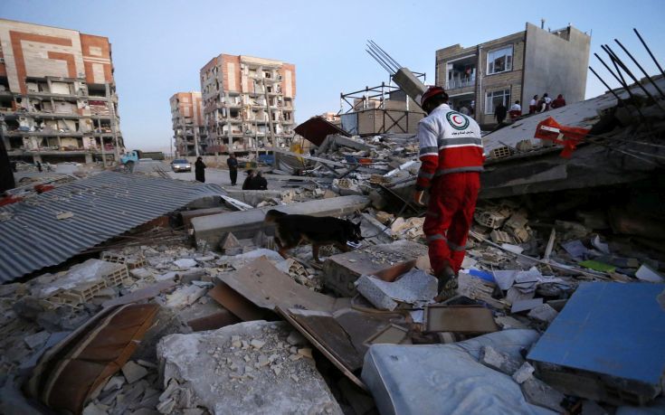 Ξεπέρασαν τους 200 οι νεκροί από τον σεισμό σε Ιράν και Ιράκ