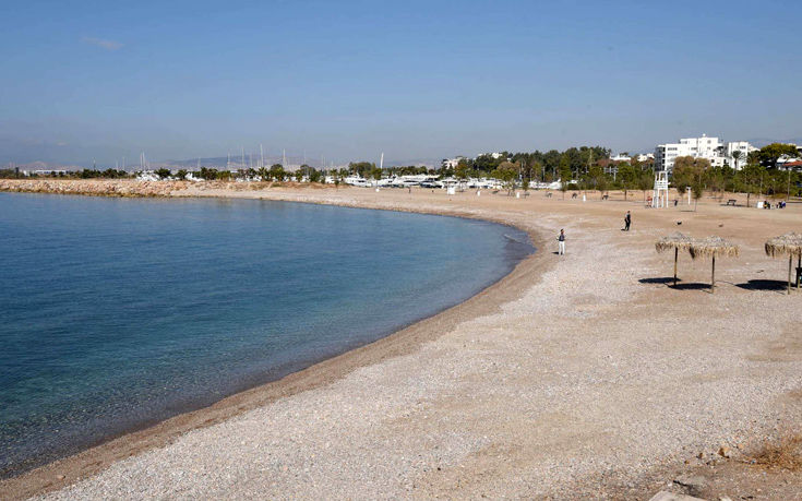 Συνεχίζονται οι εργασίες απορρύπανσης στην περιοχή του Σαρωνικού