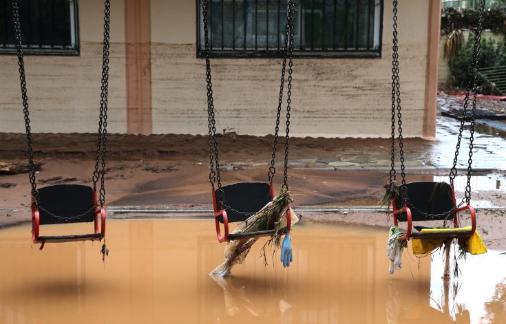 Με δημόσια δαπάνη οι κηδείες των θυμάτων της θεομηνίας