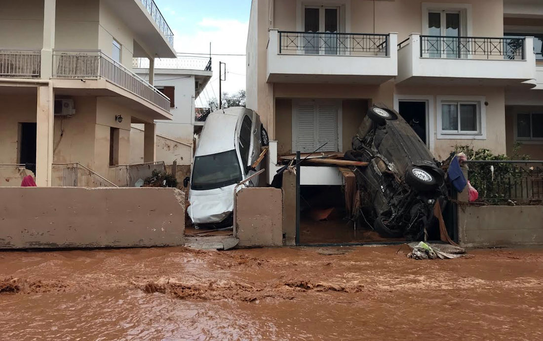 Βιβλική καταστροφή με νεκρούς στη Μάνδρα Αττικής