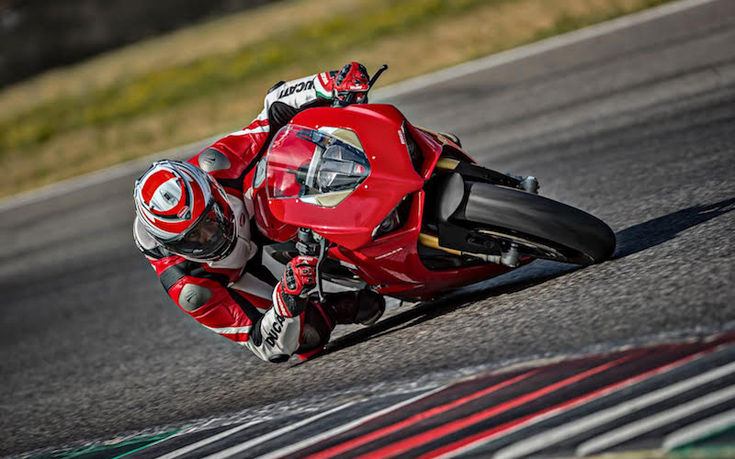 Panigale V4, η πρώτη τετρακύλινδρη παραγωγής στην ιστορία της Ducati