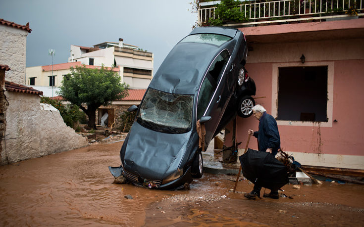 Την οδύνη της για τους νεκρούς από τις πλημμύρες εξέφρασε η Ισπανία