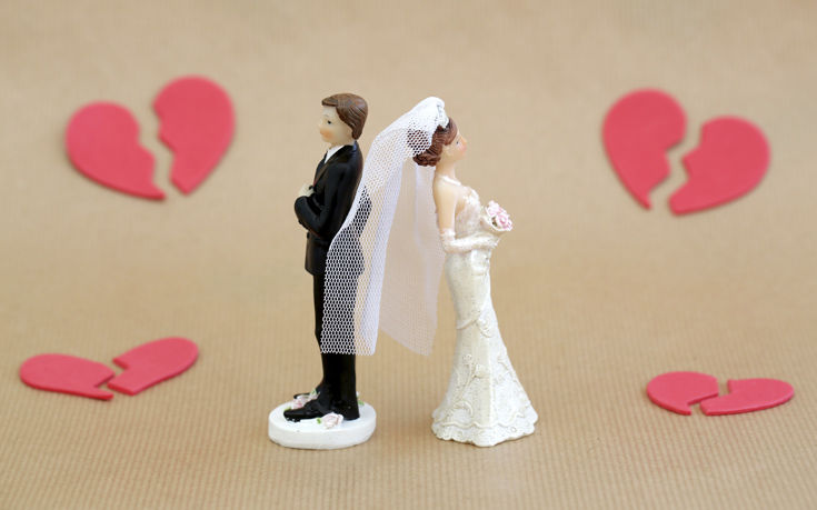 Ο άντρας με τους περισσότερους γάμους στη Βρετανία βλέπει τη μέλλουσα ένατη σύζυγο να τον εγκαταλείπει