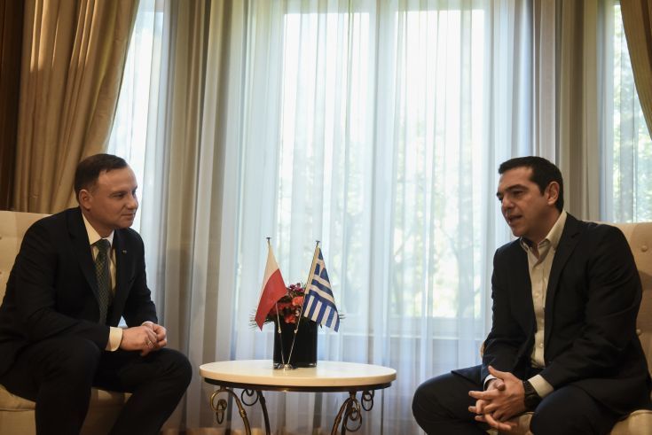 ÓõíÜíôçóç ôïõ Ðñùèõðïõñãïý ÁëÝîç Ôóßðñá ìå ôïí Ðñüåäñï ôçò Ðïëùíßáò ÁíôñÝé Íôïýíôá óÞìåñá, ÄåõôÝñá 20 Íïåìâñßïõ 2017. (EUROKINISSI / ÔáôéÜíá Ìðüëáñç)