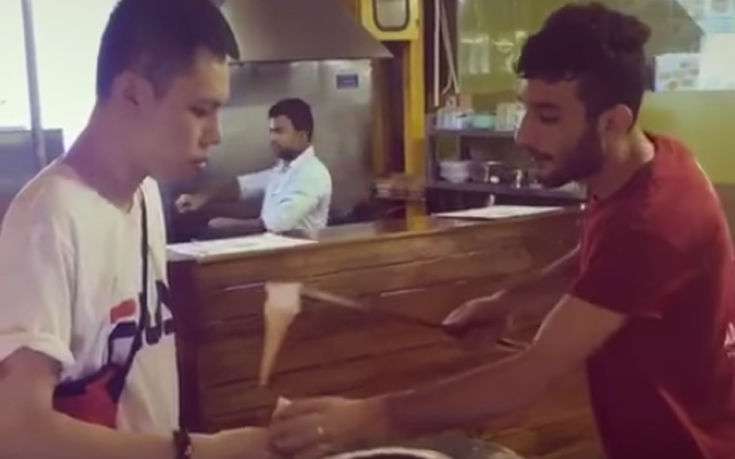 Πήγε να αγοράσει ένα παγωτό και τον τρέλανε