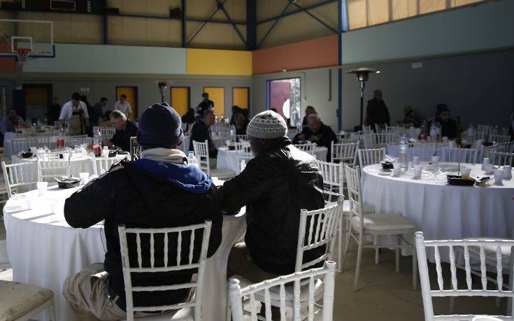 Τραπέζι αλληλεγγύης του δήμου Αθηναίων για 1.000 άπορους πολίτες