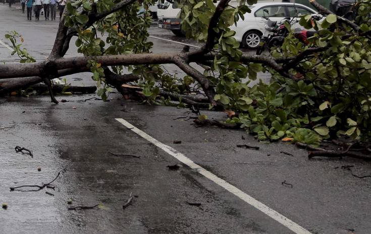 Νεκρή γυναίκα στο σφοδρό κύμα κακοκαιρίας που σάρωσε την Πορτογαλία