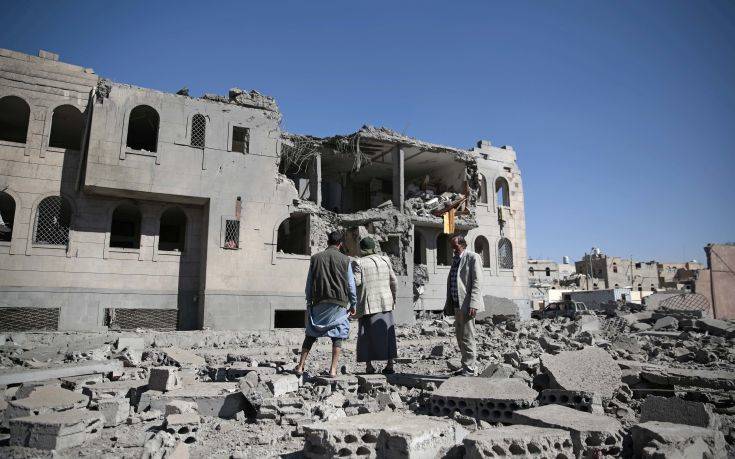 Πάνω από 60 νεκροί σε μάχες και αεροπορικές επιδρομές στην Υεμένη
