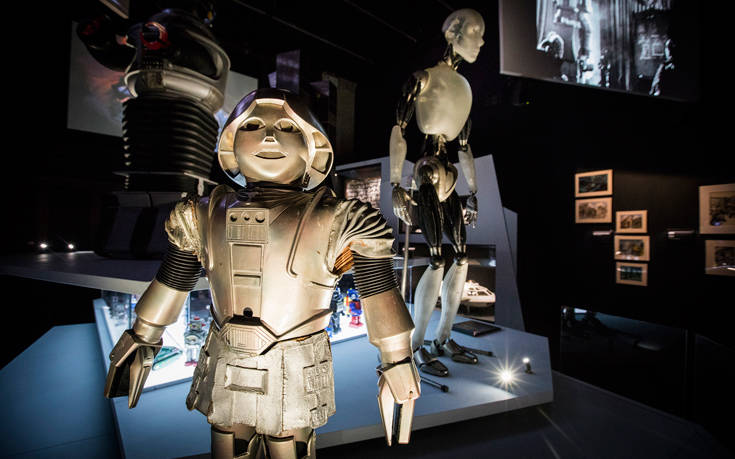 COSMOTE-Ekthesi-Science-Fiction-1-(3)