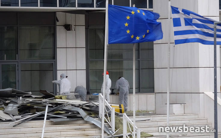 Τσίπρας: Οι δημοκρατίες δεν τρομοκρατούνται από σφαίρες, βόμβες και κουκούλες