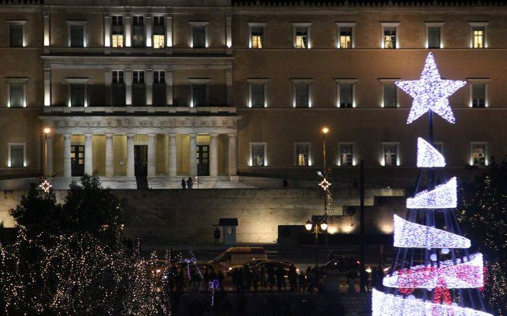 Με Ρεμπούτσικα, Μουζουράκη και Ρίζου η αλλαγή του χρόνου στην Αθήνα