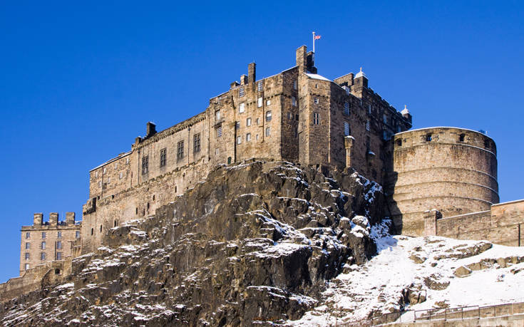Το κάστρο του Εδιμβούργου και οι ιστορικοί χώροι της Σκωτίας ανοίγουν ξανά για τους επισκέπτες