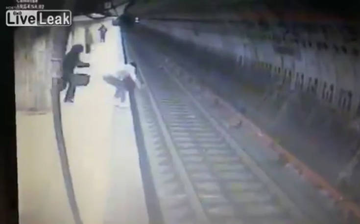 Σοκαριστικές εικόνες από δολοφονία στο μετρό του Βουκουρεστίου