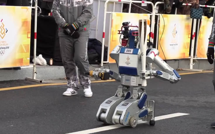 Δύο ρομπότ-λαμπαδηφόροι για τους Χειμερινούς Ολυμπιακούς στη Νότια Κορέα