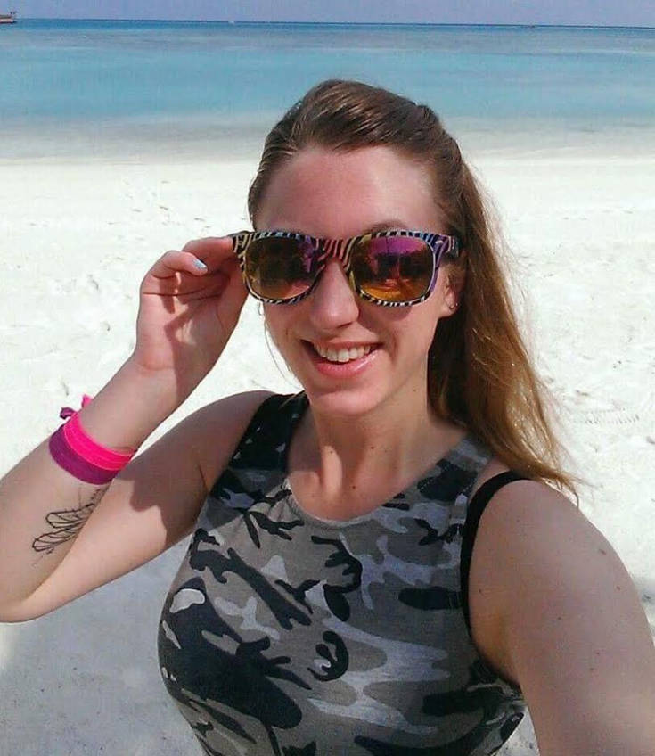 jjajdncceewde000 jjajdncceewde000