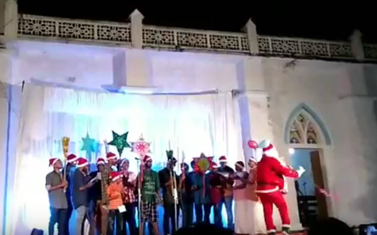 Το moonwalk του Άι Βασίλη πήγε στραβά