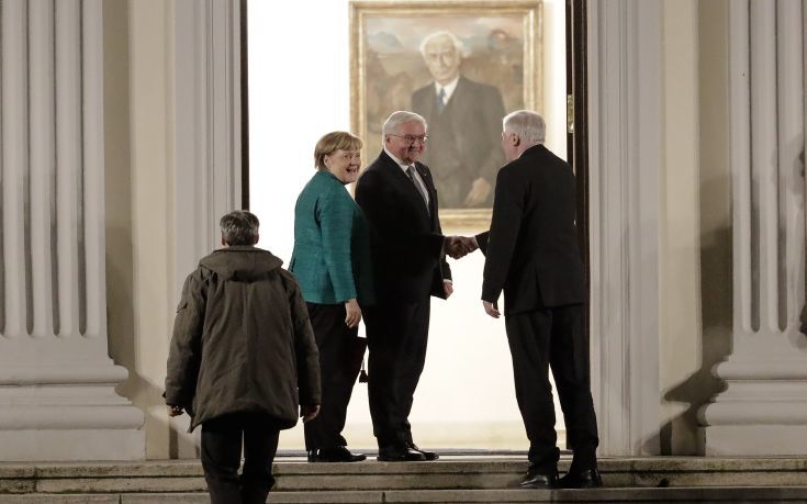 Προς λύση του αδιεξόδου στη Γερμανία, συμφώνησαν σε συνομιλίες Μέρκελ και Σουλτς