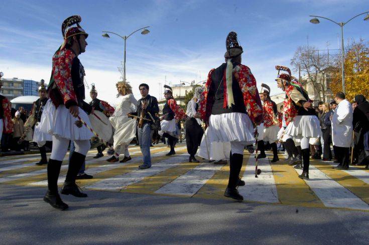 Οι Μωμόγεροι στην Κοζάνη, τα Ρουγκατσιάρια και το έθιμο της Πατερίτσας