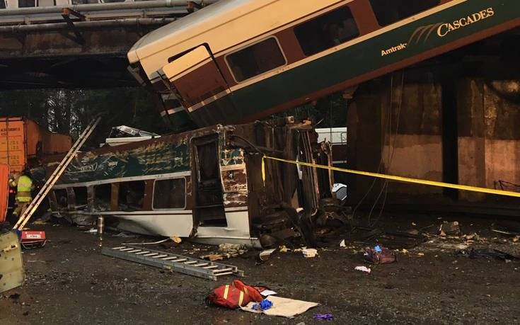 Νεκροί και 100 τραυματίες στον εκτροχιασμό τρένου στην Ουάσιγκτον