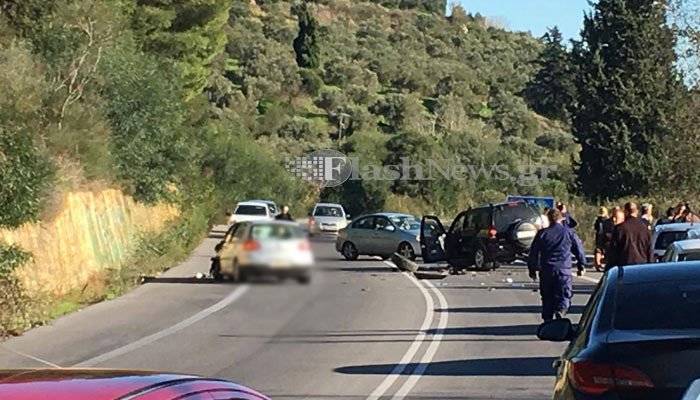 Σφοδρή σύγκρουση αυτοκινήτων στην εθνική οδό Χανίων &#8211; Ρεθύμνης