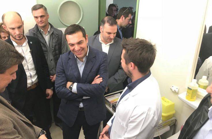 Τσίπρας: Βγάζουμε τη χώρα από την κρίση