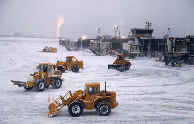 Εκατοντάδες πτήσεις ακυρώθηκαν στη Νέα Υόρκη εν αναμονή χιονοπτώσεων