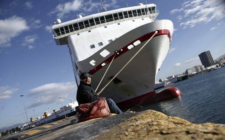 Δεμένα τα πλοία στα λιμάνια την Παρασκευή