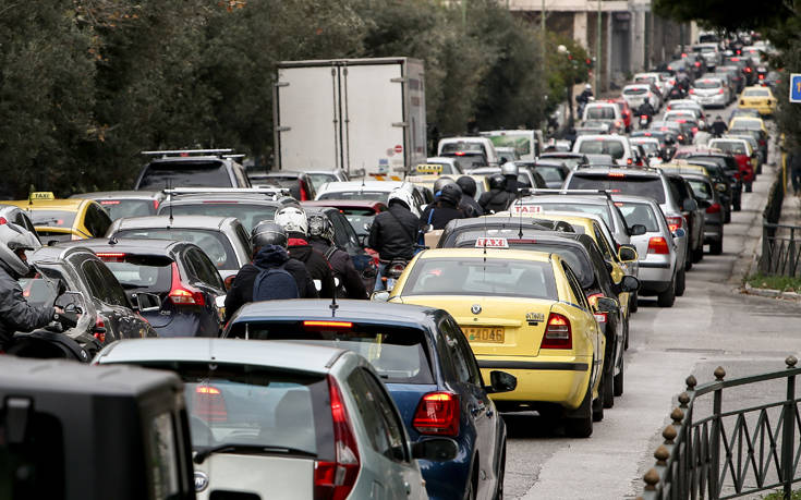 Χάος στους δρόμους της Αθήνας, κλειστή η Αλεξάνδρας