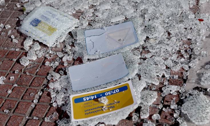 ÁÈÇÍÁ-ÏÌÁÄÁ ÁÃÍÙÓÔÙÍ ÊÁÔÅÓÔÑÅØÅ ÌÅ ÂÁÑÉÏÐÏÕËÅÓ ÔÏ ÕÐÏÊÁÔÁÓÔÇÔÌÁ ÔÙÍ ÅËÔÁ ÓÔÇÍ ÐÁÔÇÓÉÙÍ ÊÁÉ ÌÉÁ ÔÑÁÐÅÆÁ (EUROKINISSI/ÃÉÁÍÍÇÓ ÐÁÍÁÃÏÐÏÕËÏÓ) ÁÈÇÍÁ-ÏÌÁÄÁ ÁÃÍÙÓÔÙÍ ÊÁÔÅÓÔÑÅØÅ ÌÅ ÂÁÑÉÏÐÏÕËÅÓ ÔÏ ÕÐÏÊÁÔÁÓÔÇÔÌÁ ÔÙÍ ÅËÔÁ ÓÔÇÍ ÐÁÔÇÓÉÙÍ ÊÁÉ ÌÉÁ ÔÑÁÐÅÆÁ (EUROKINISSI/ÃÉÁÍÍÇÓ ÐÁÍÁÃÏÐÏÕËÏÓ)