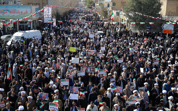 «Βράζει» το Ιράν μετά από σχεδόν μία βδομάδα αιματηρών ταραχών