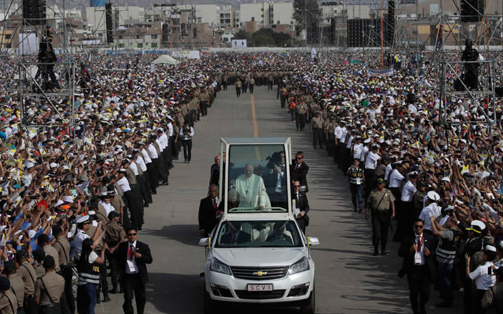 Λειτουργία με ένα εκατομμύριο πιστούς για τον πάπα Φραγκίσκο στο Περού