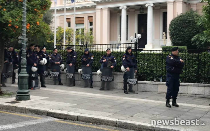 Αστυνομικός τραυματίστηκε στην παρέμβαση του ΠΑΜΕ