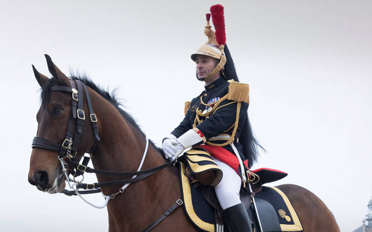 Σε καραντίνα 30 ημερών το άλογο που δώρισε ο Μακρόν στον πρόεδρο της Κίνας