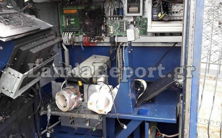 «Ποντικοί» σήκωσαν από το ΤΕΙ Λαμίας αυτόματο πωλητή εισιτηρίων