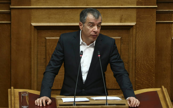 Θεοδωράκης: Δεν υπάρχει πρόθυμος να αντικαταστήσει τον κ. Καμμένο
