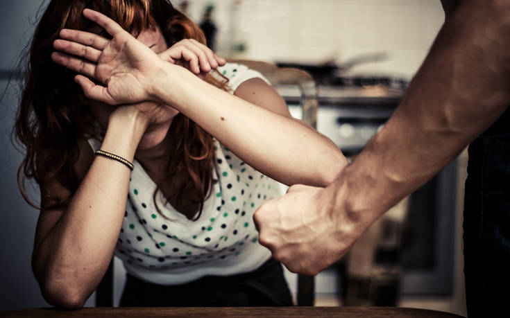 Αυξημένα κατά 34,45% τα περιστατικά ενδοοικογενειακής βίας στην Ελλάδα