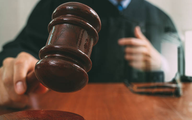 Δικαστής επικαλείται τον… Θεό σε υπόθεση σεξουαλικής εκμετάλλευσης παιδιού