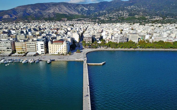 Ουρές χιλιομέτρων στον Βόλο στην έξοδο προς Πήλιο