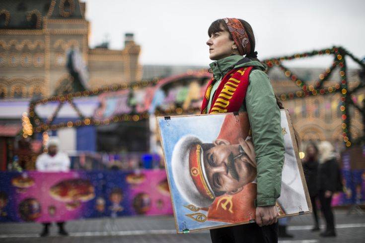 Η Ρωσία απαγορεύει τη σατιρική ταινία «Ο Θάνατος του Στάλιν»