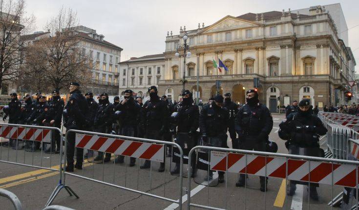 Συμπλοκές με τραυματισμούς στη Μπολόνια μεταξύ αντιφασιστών και αστυνομίας
