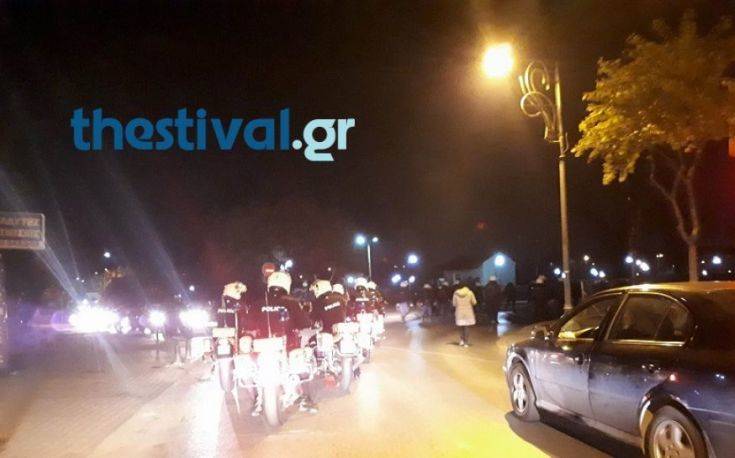 Πορεία από αντεξουσιαστές τα μεσάνυχτα στη Σταυρούπολη Θεσσαλονίκης