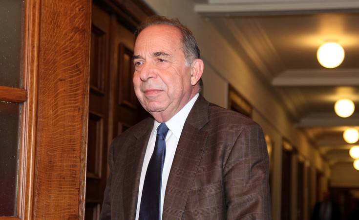 Έφυγε από τη ζωή ο πρώην υπουργός Πέτρος Αλιβιζάτος