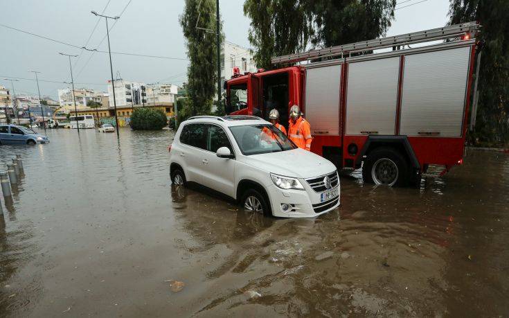 Προβλήματα σε Χαϊδάρι και Κερατσίνι από τη κακοκαιρία