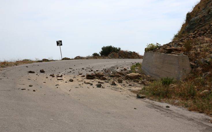 Έπεσαν βράχια από την κακοκαιρία στα Χανιά